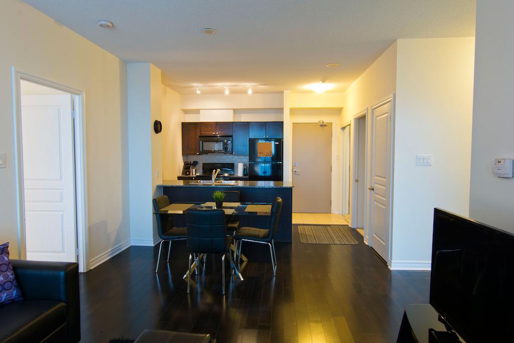 Maplewood Furnished Suites Mississauga Esterno foto
