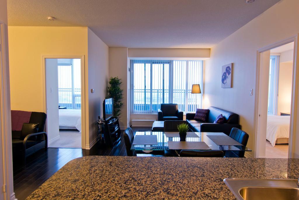 Maplewood Furnished Suites Mississauga Esterno foto