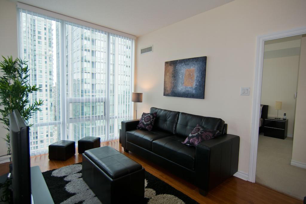 Maplewood Furnished Suites Mississauga Esterno foto