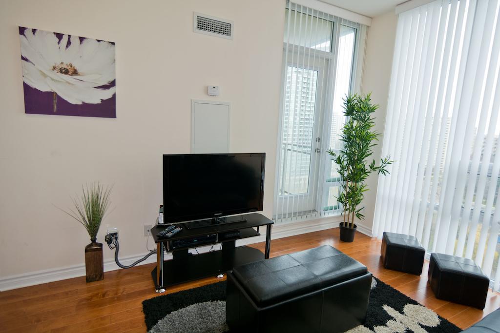 Maplewood Furnished Suites Mississauga Esterno foto