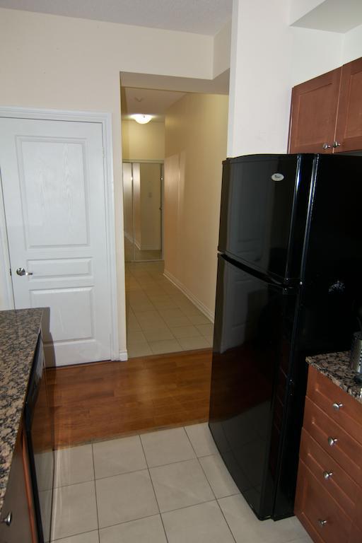 Maplewood Furnished Suites Mississauga Esterno foto
