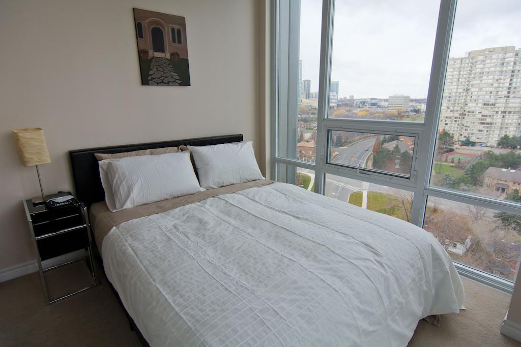 Maplewood Furnished Suites Mississauga Esterno foto