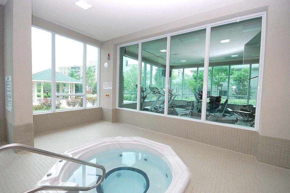 Maplewood Furnished Suites Mississauga Esterno foto